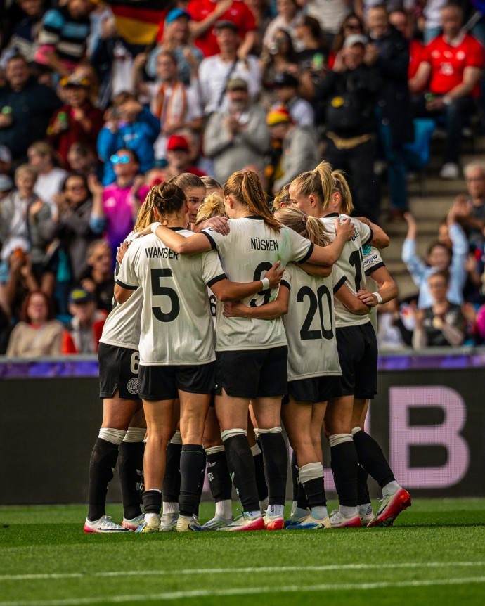 星空体育中国-德国女足阵容